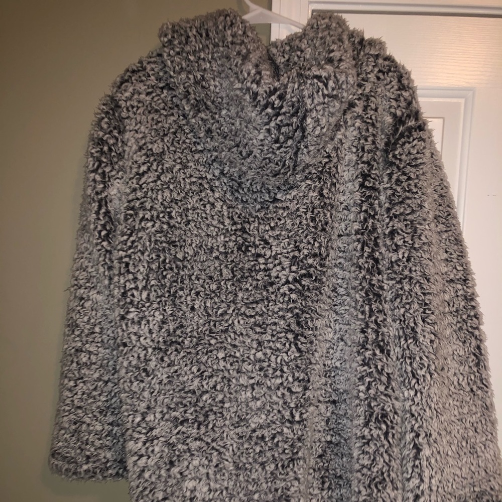 Fuzzy jacket - Picture 3 of 3